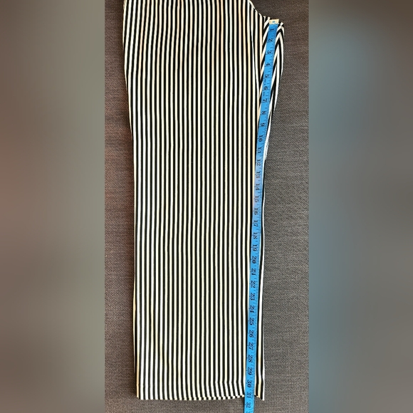 Dynamite High Waisted Wide-Leg Black & White Striped Pants Size Large - Picture 11 of 12